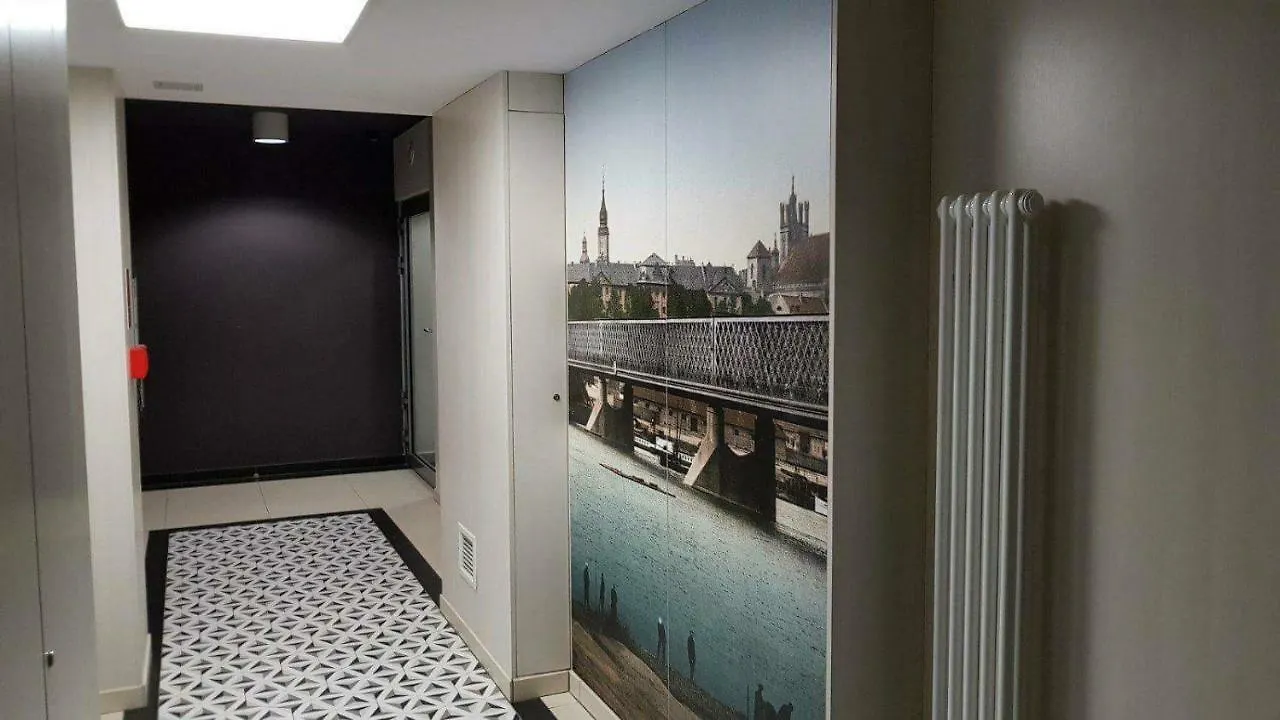 Barson Apartments وارسو بولندا